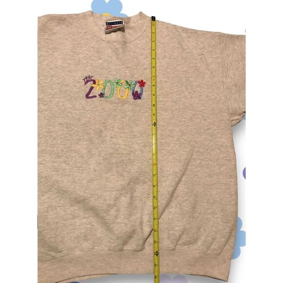 Vintage Year 2000 Embroidered Millennium Crewneck Large Y2K Ultimate Hanes - Picture 7 of 12